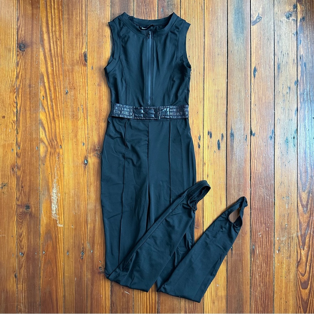 NWOT SHEIN sleeveless heavyweight jumpsuit w belt XS